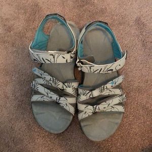 Mountain warehouse water shoes